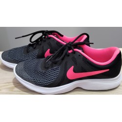 NIKE laisvalaikio kedai